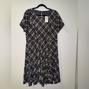 Torrid Black and White Sheath Midi Dress